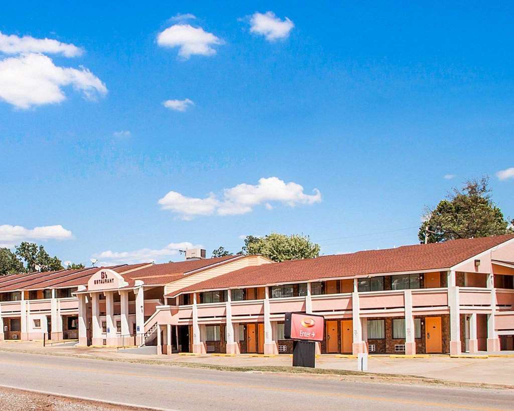 Econo Lodge Chandler Bagian luar foto